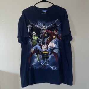 Men’s Justice League Shirt (Previously Owned)